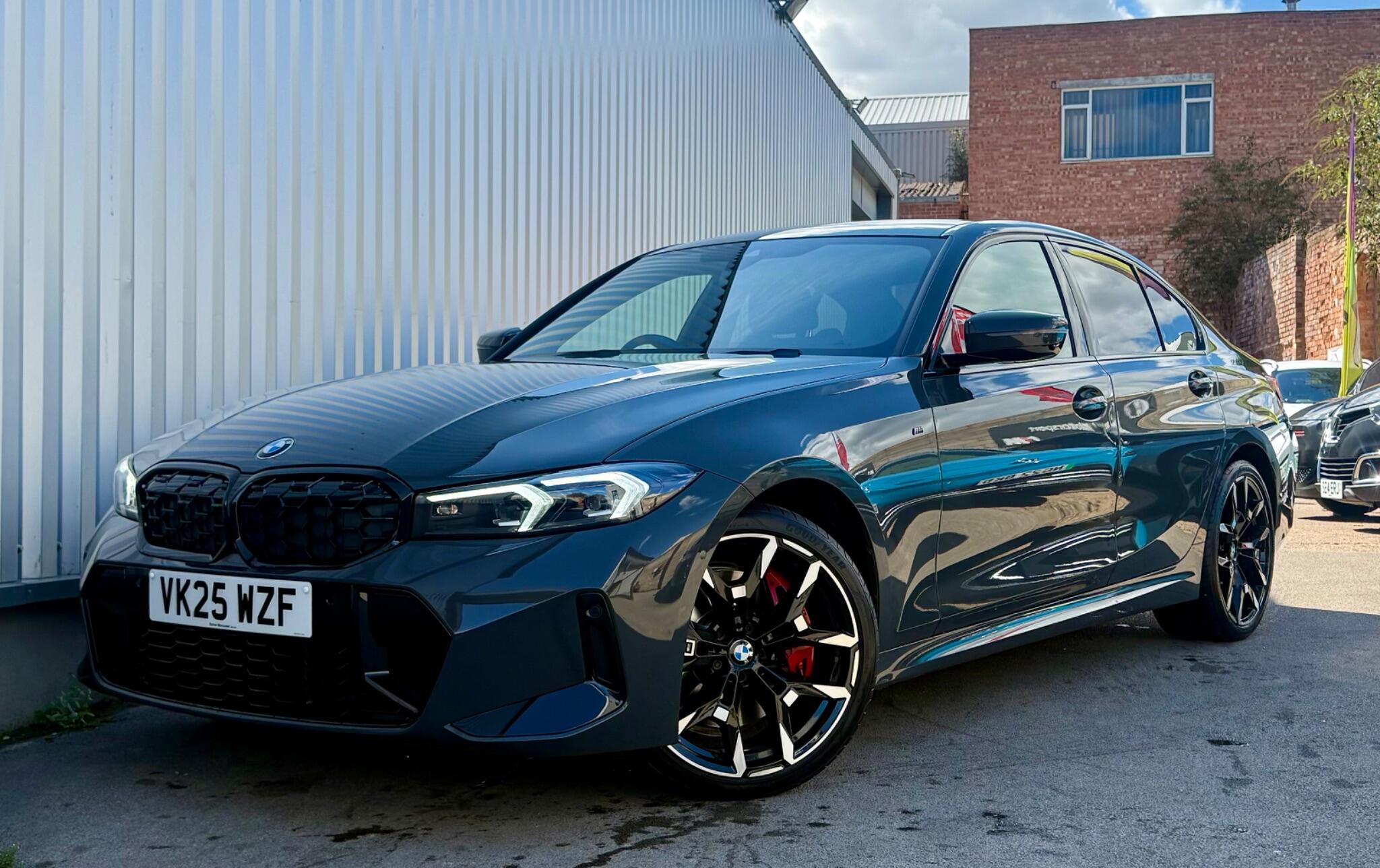 BMW 3 Series view 3