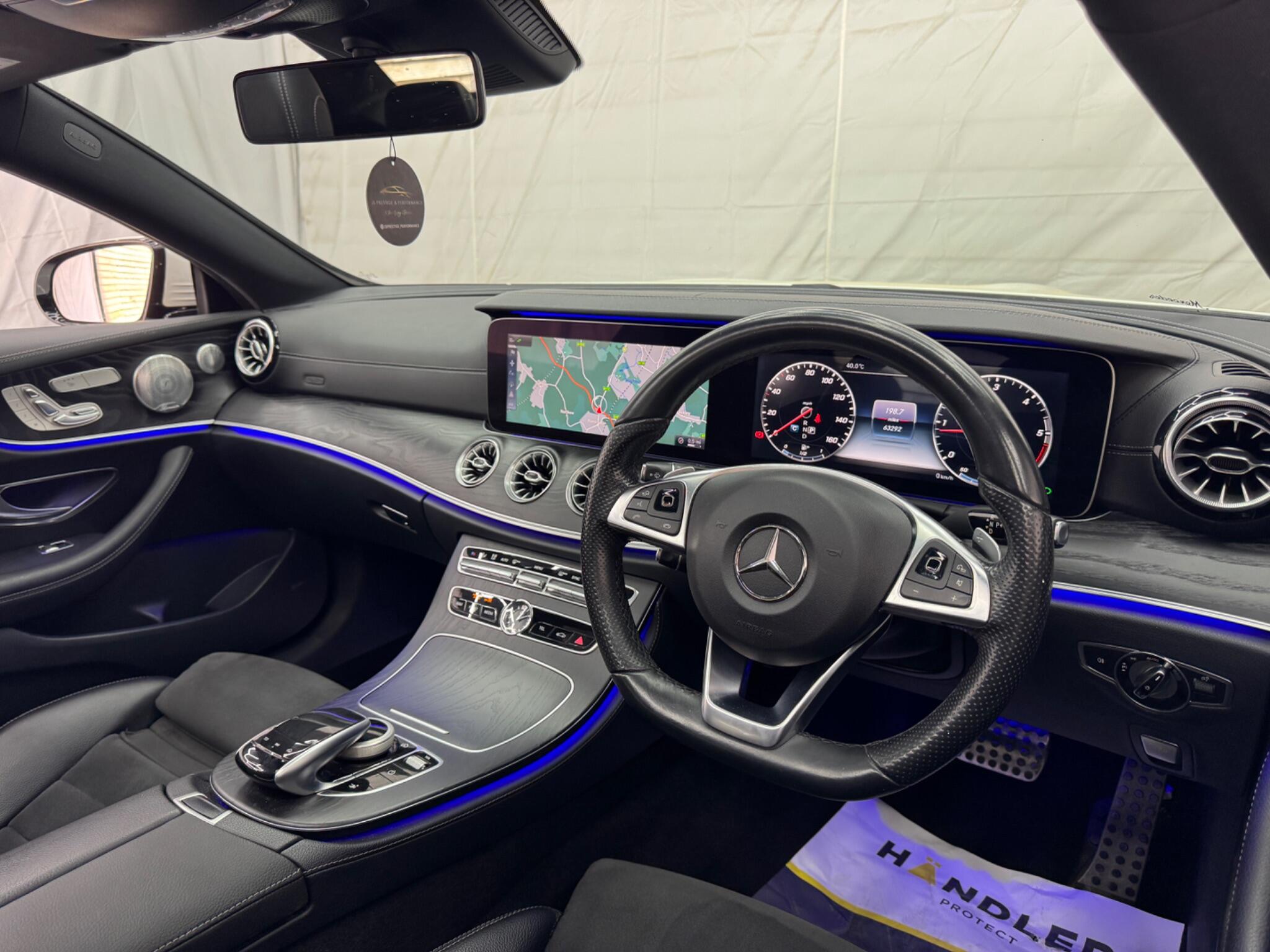Mercedes-Benz E Class view 21