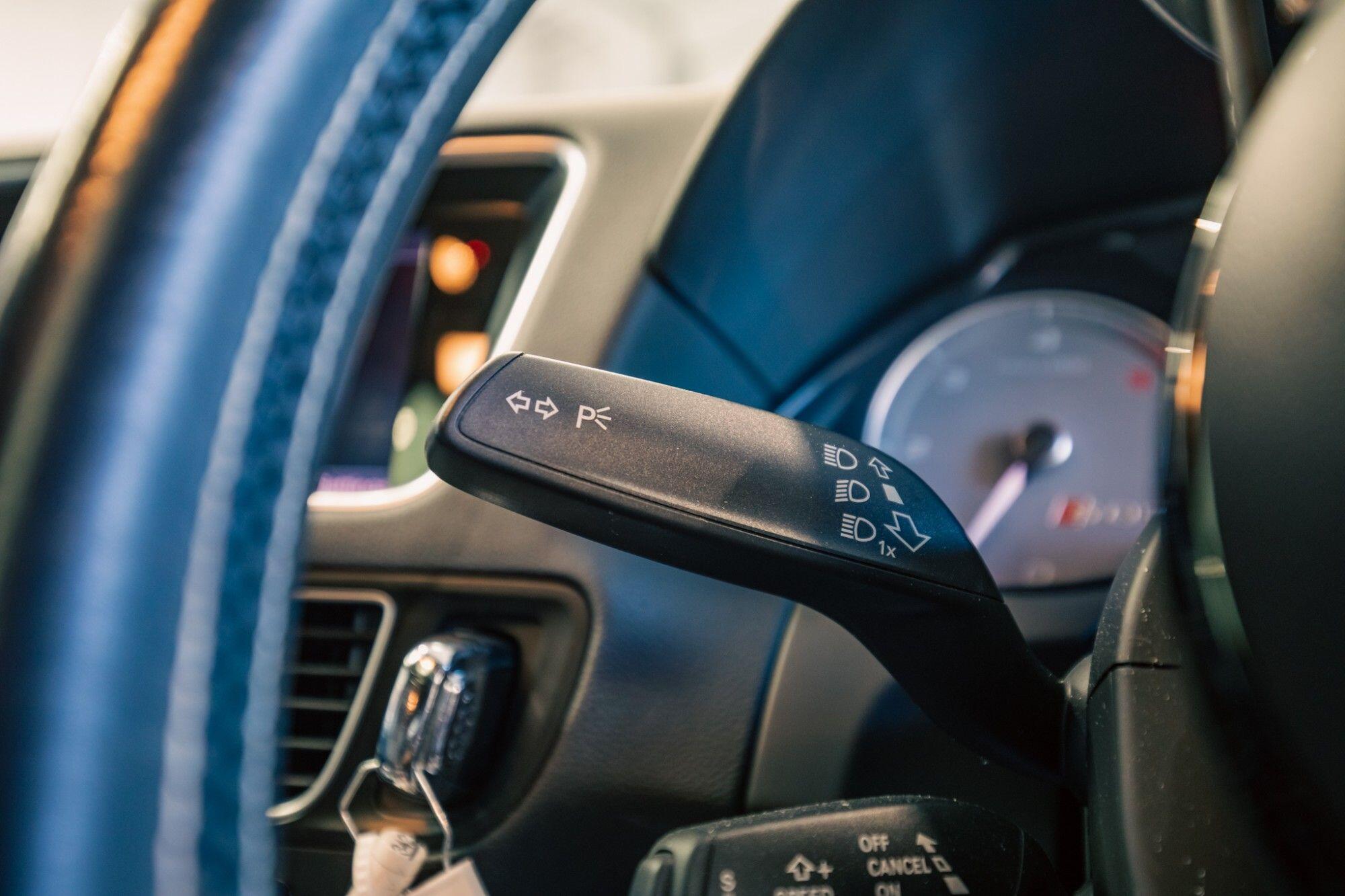 Audi SQ5 view 14