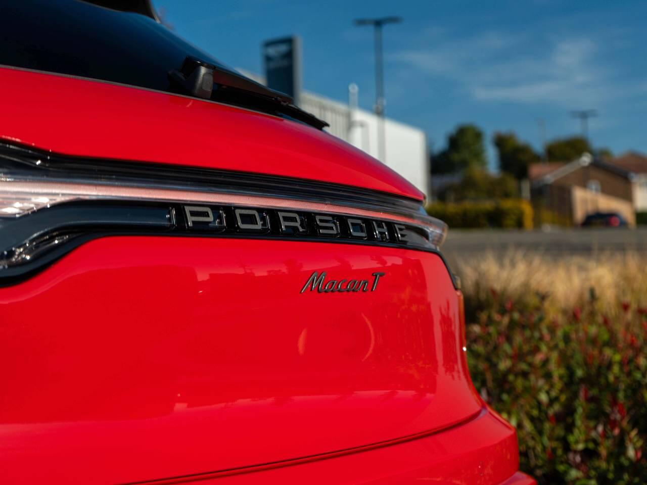 Porsche Macan view 10