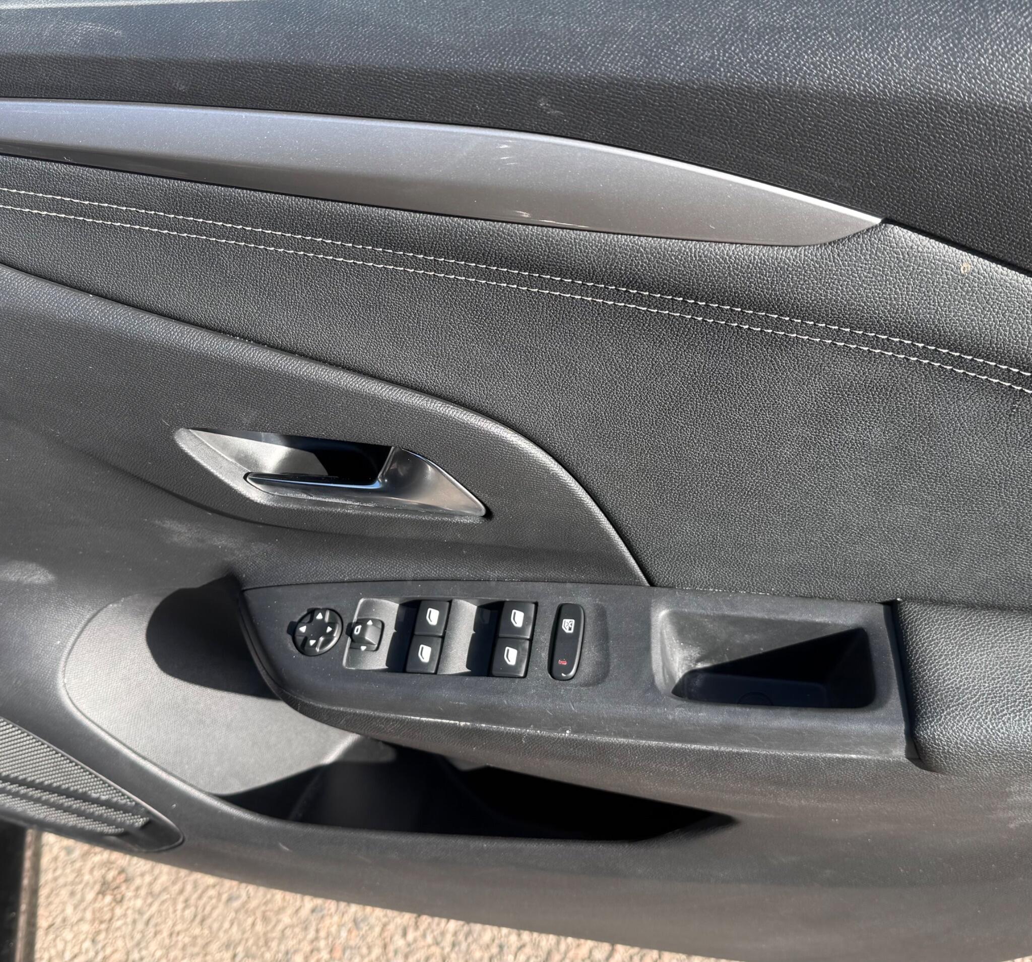 Vauxhall Corsa view 18