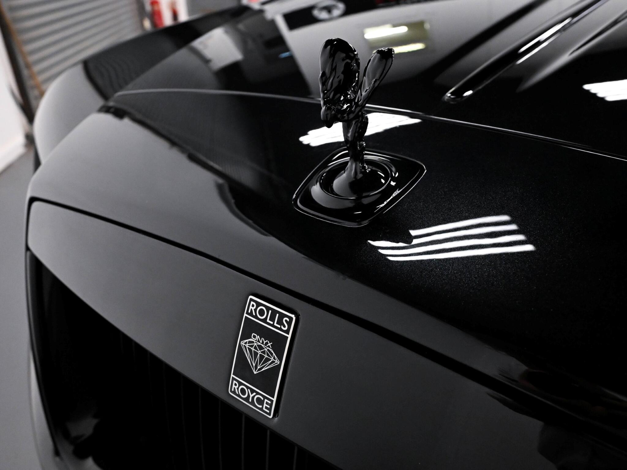 Rolls-Royce Dawn view 22