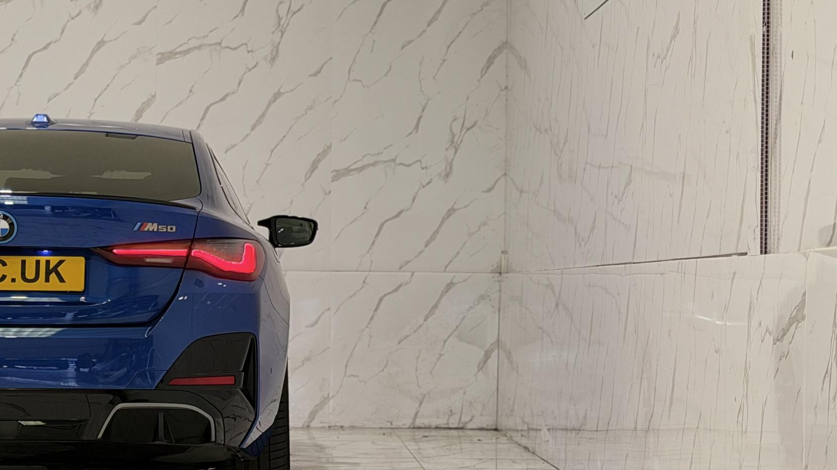 BMW i4 view 50