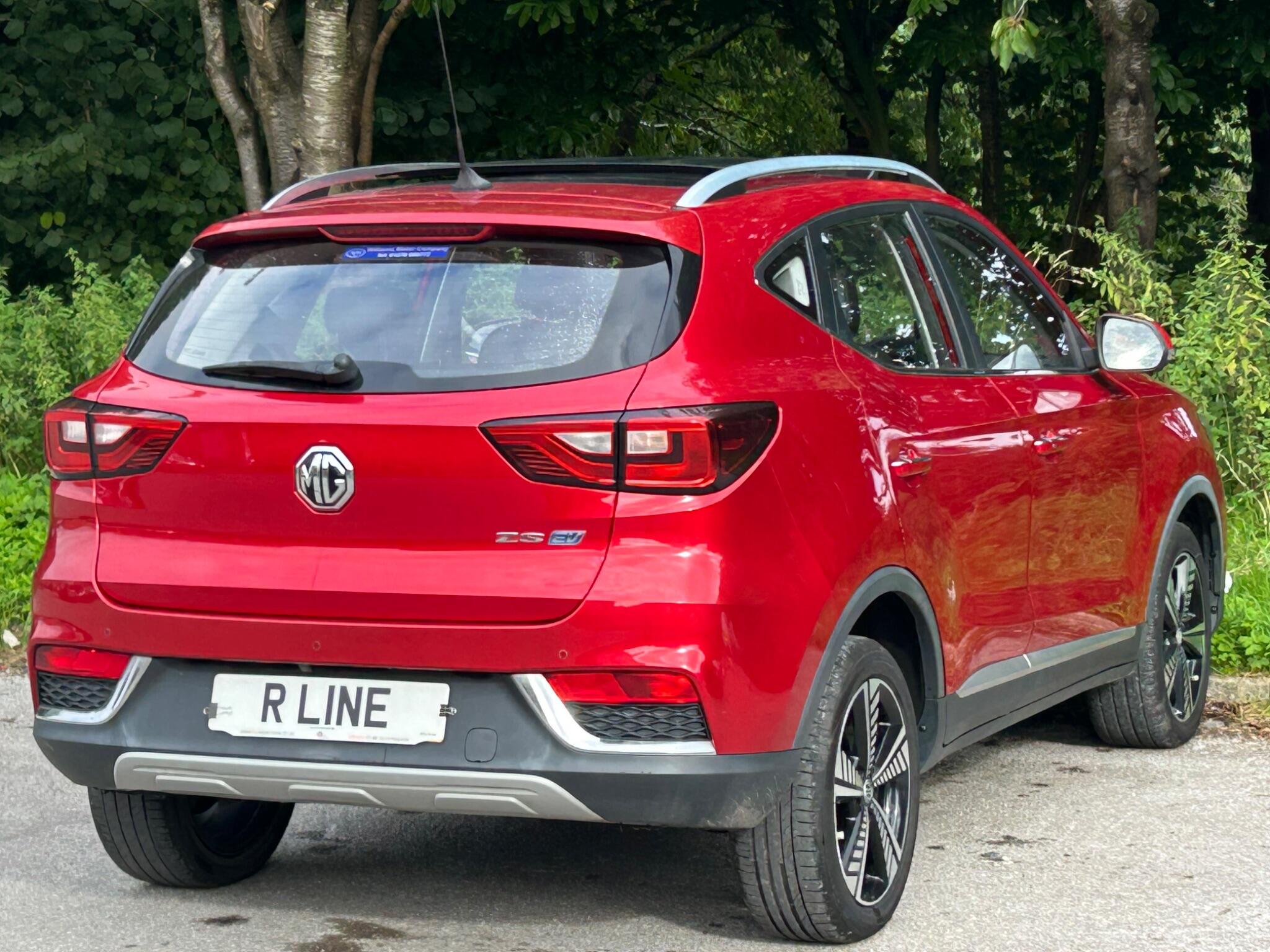 MG ZS view 12