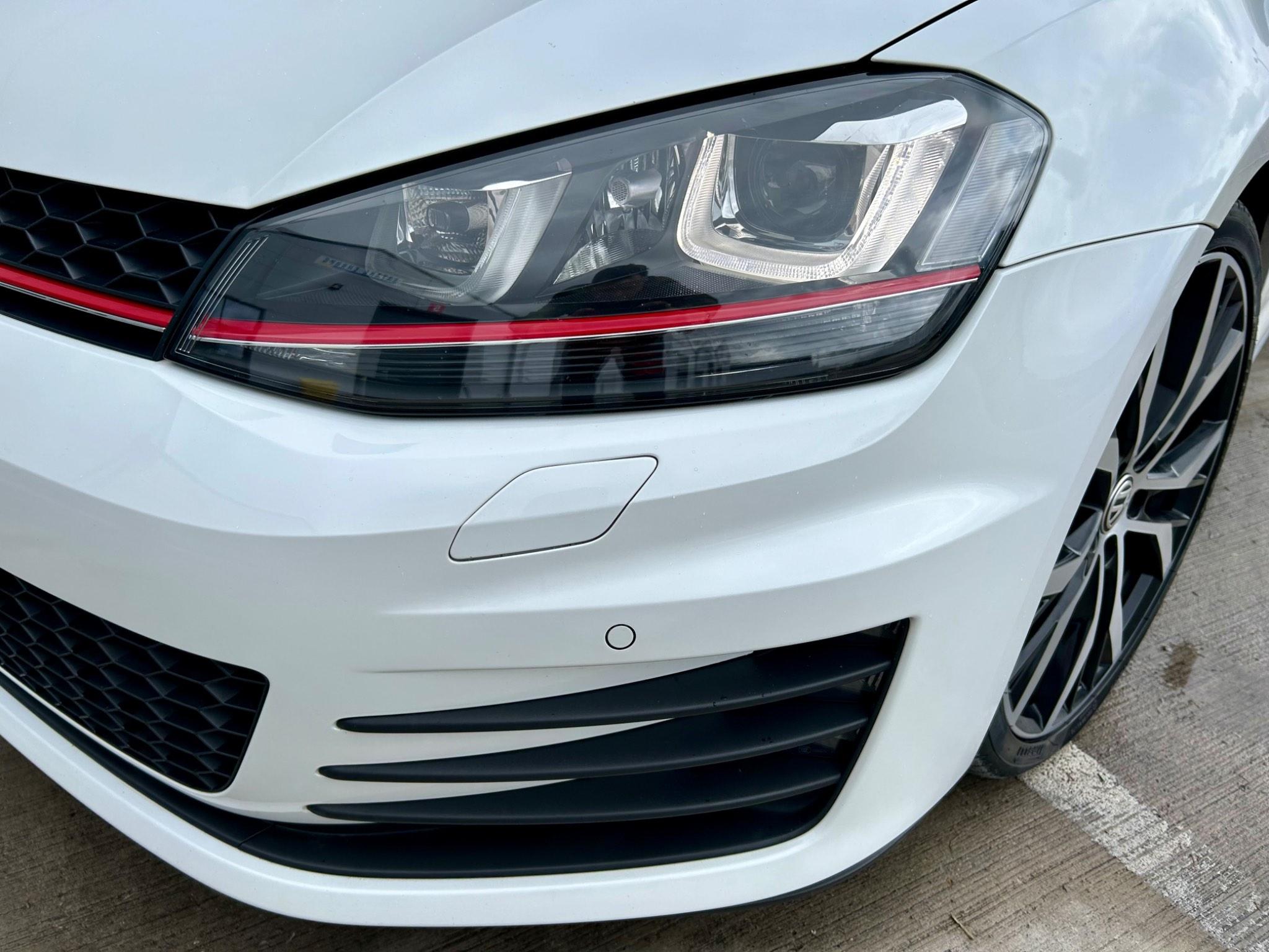Volkswagen Golf view 9