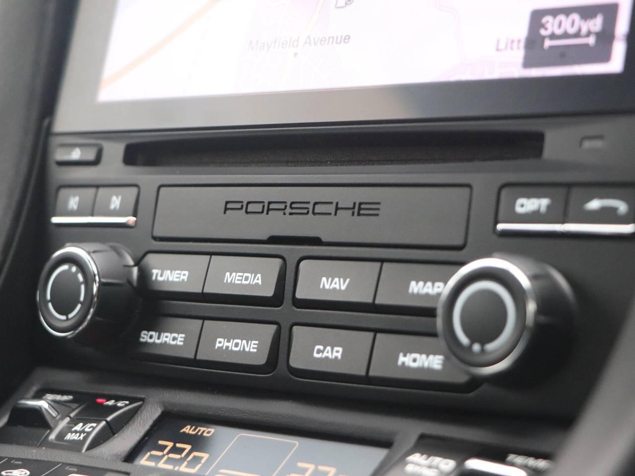 Porsche 911 view 28