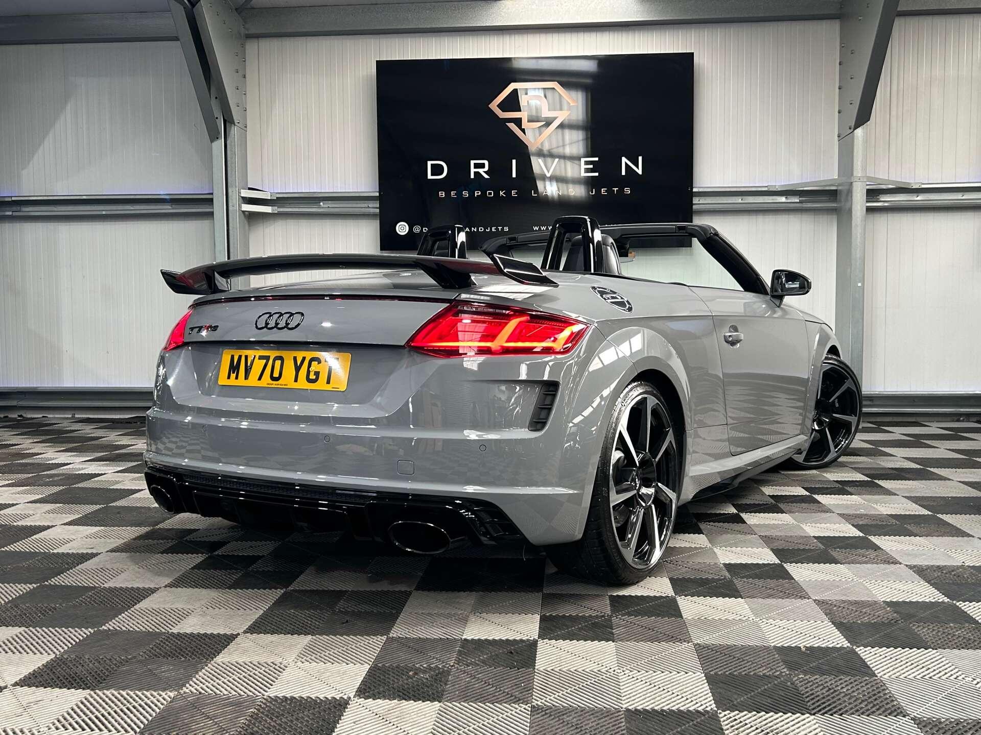 Audi TT RS view 22