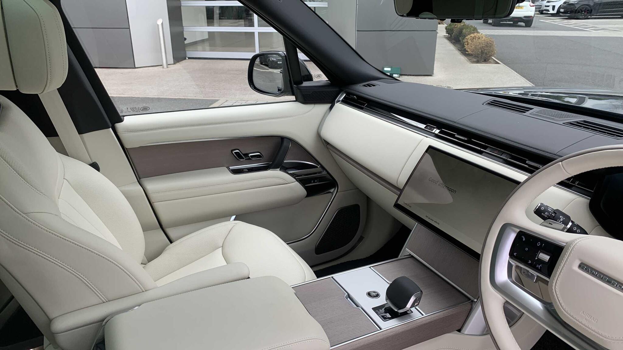 Land Rover Range Rover view 25