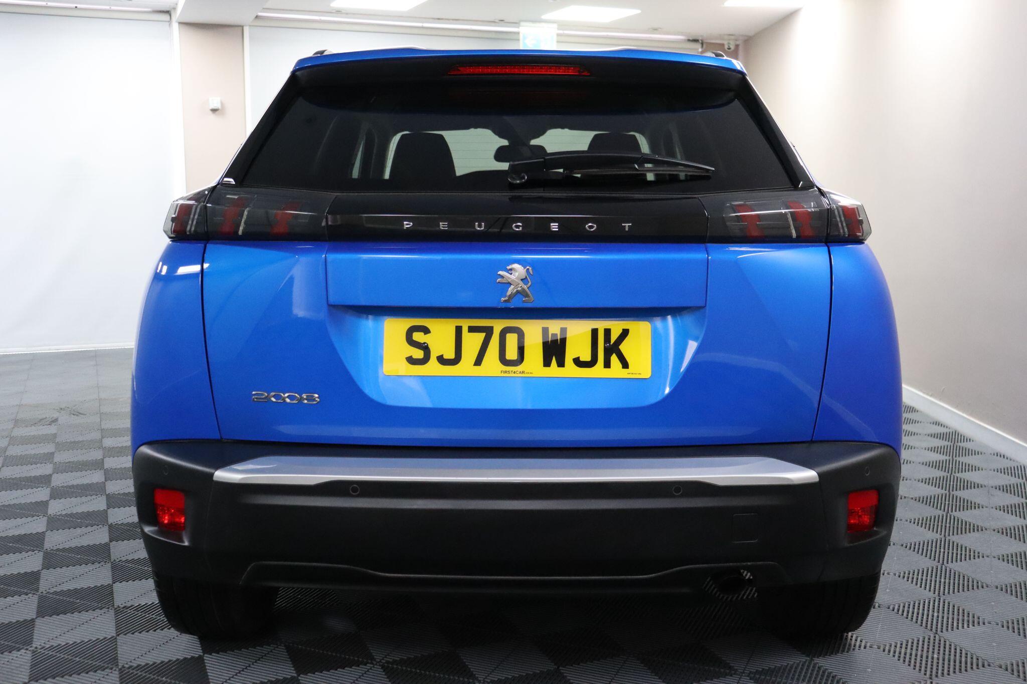 Peugeot 2008 view 8