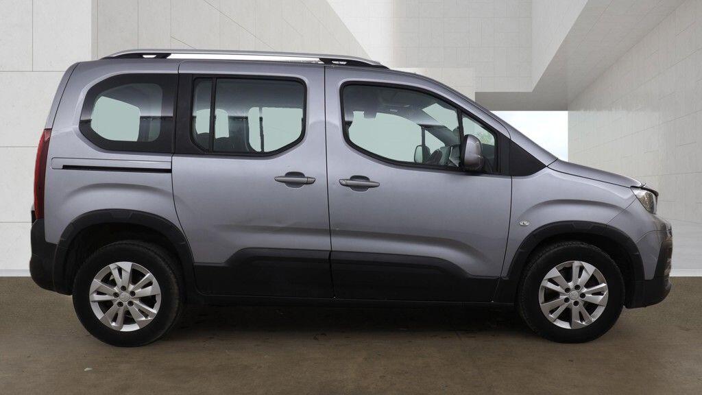 Peugeot Rifter view 8