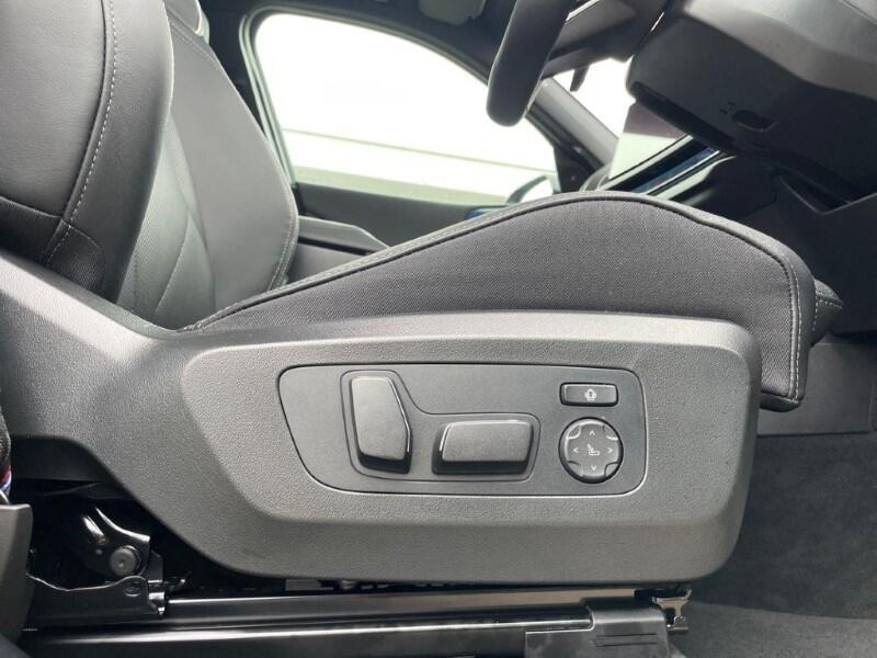 BMW X3 view 24