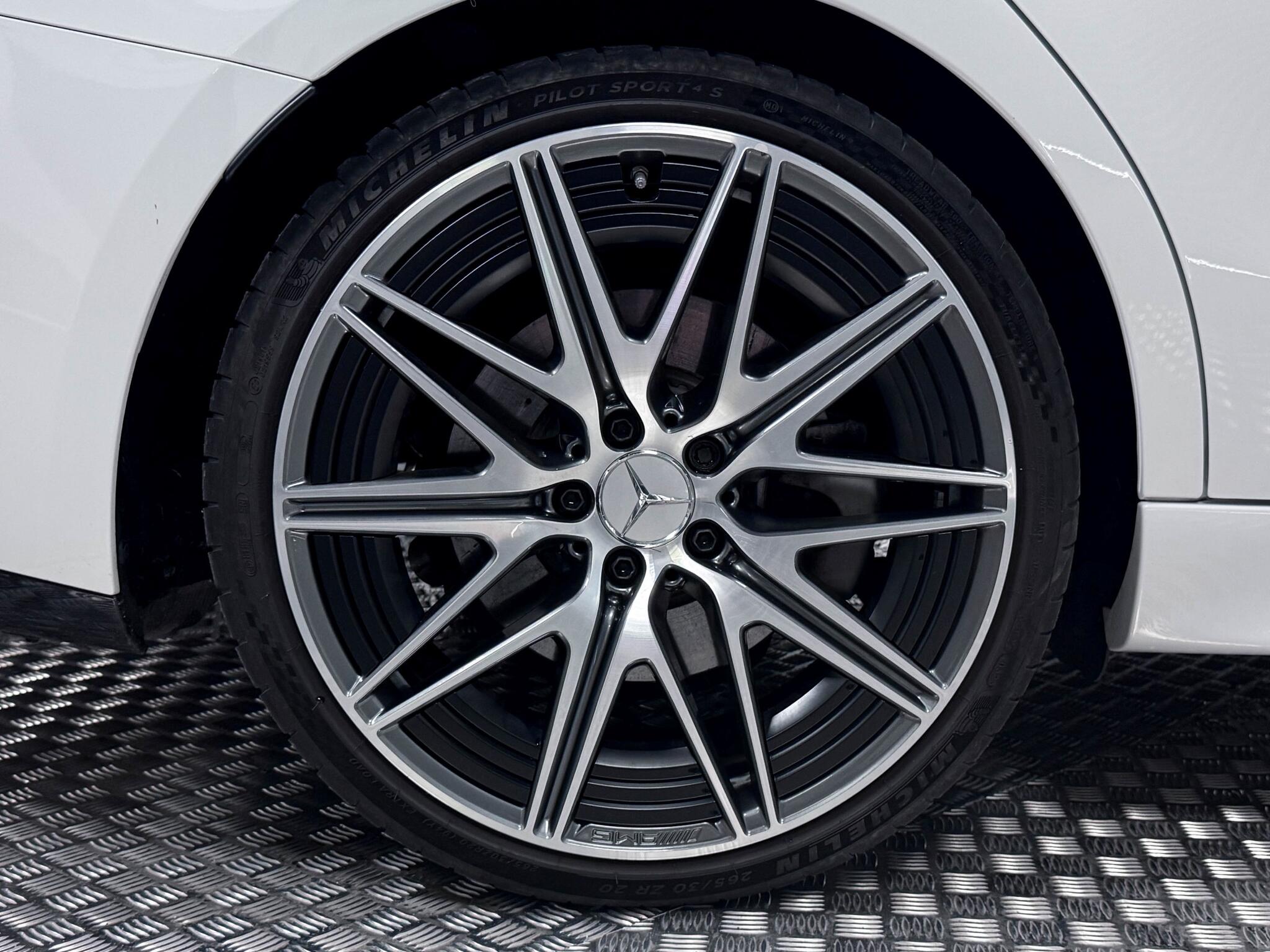 Mercedes-Benz C-Class view 69