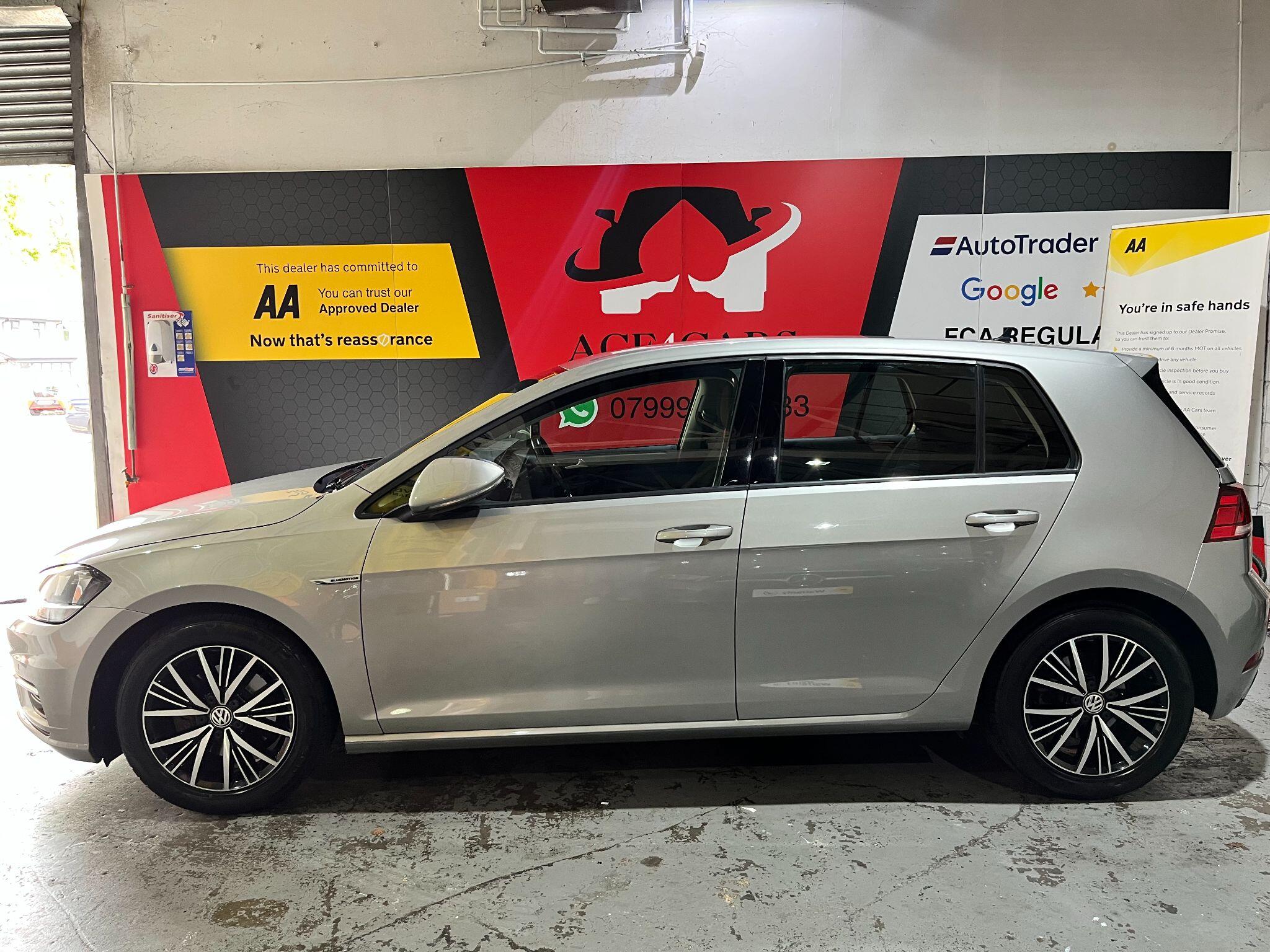 Volkswagen Golf view 6