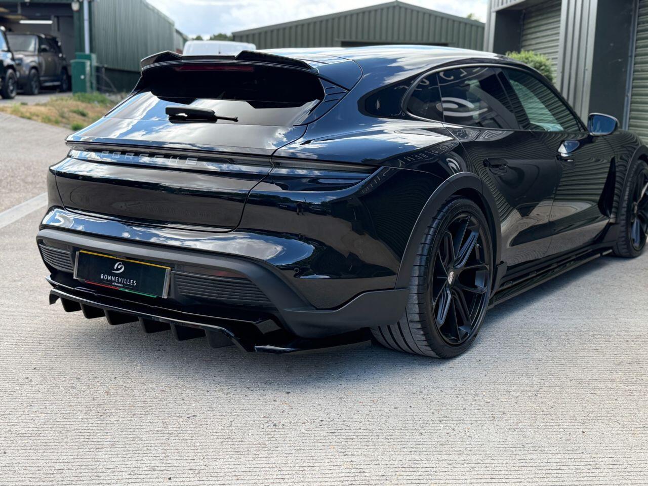 Porsche Taycan view 27