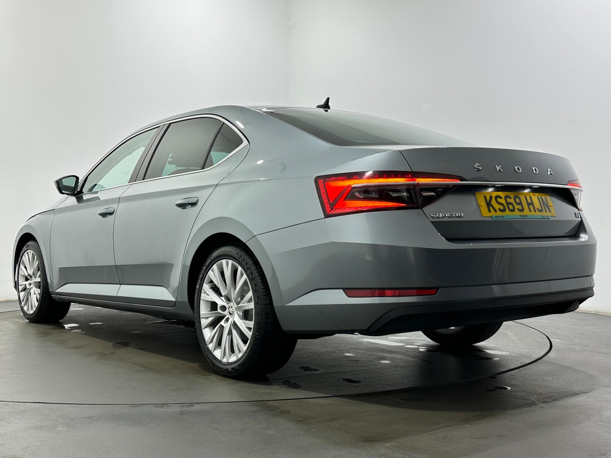 Skoda Superb view 49