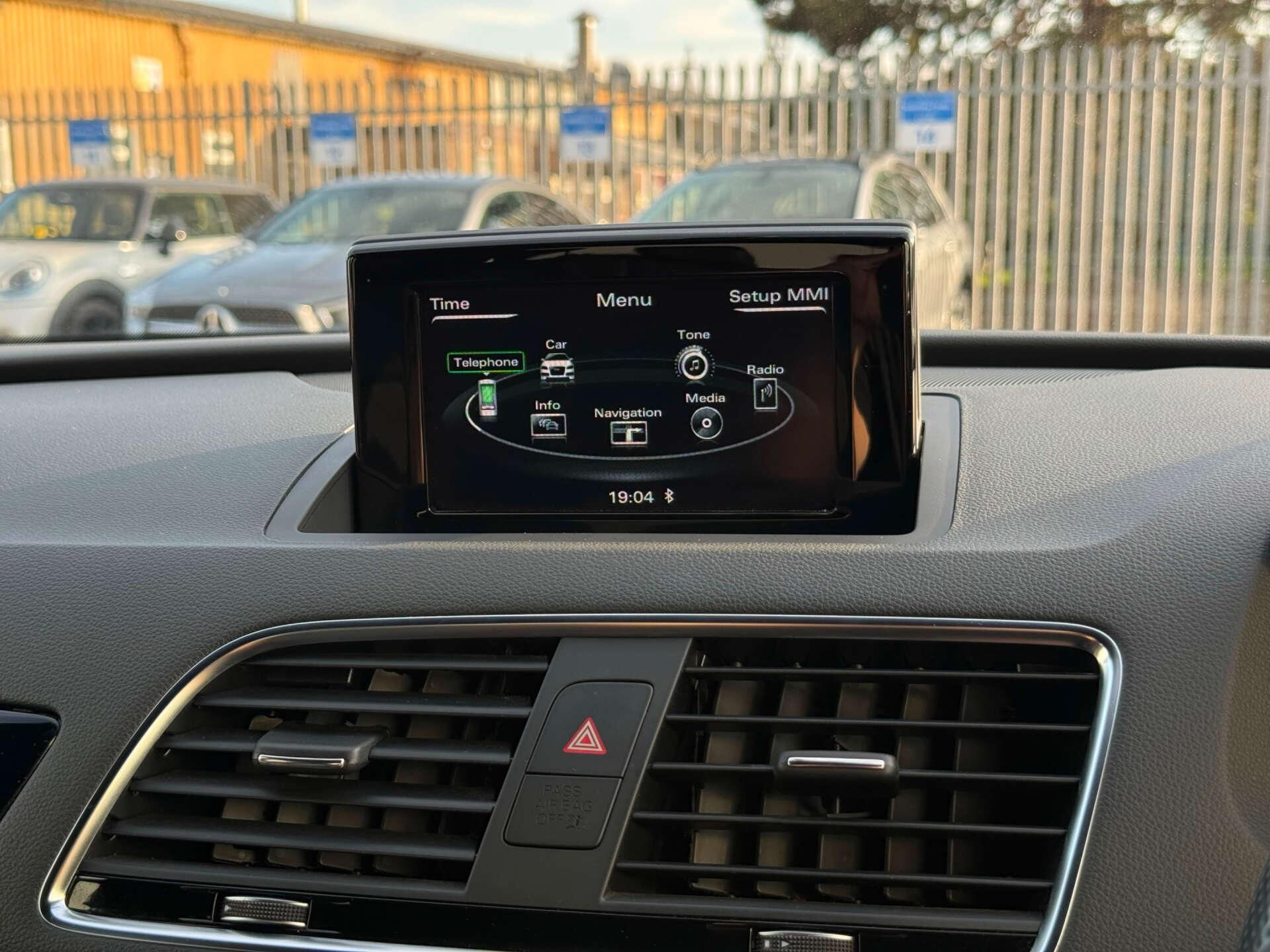 Audi Q3 view 73