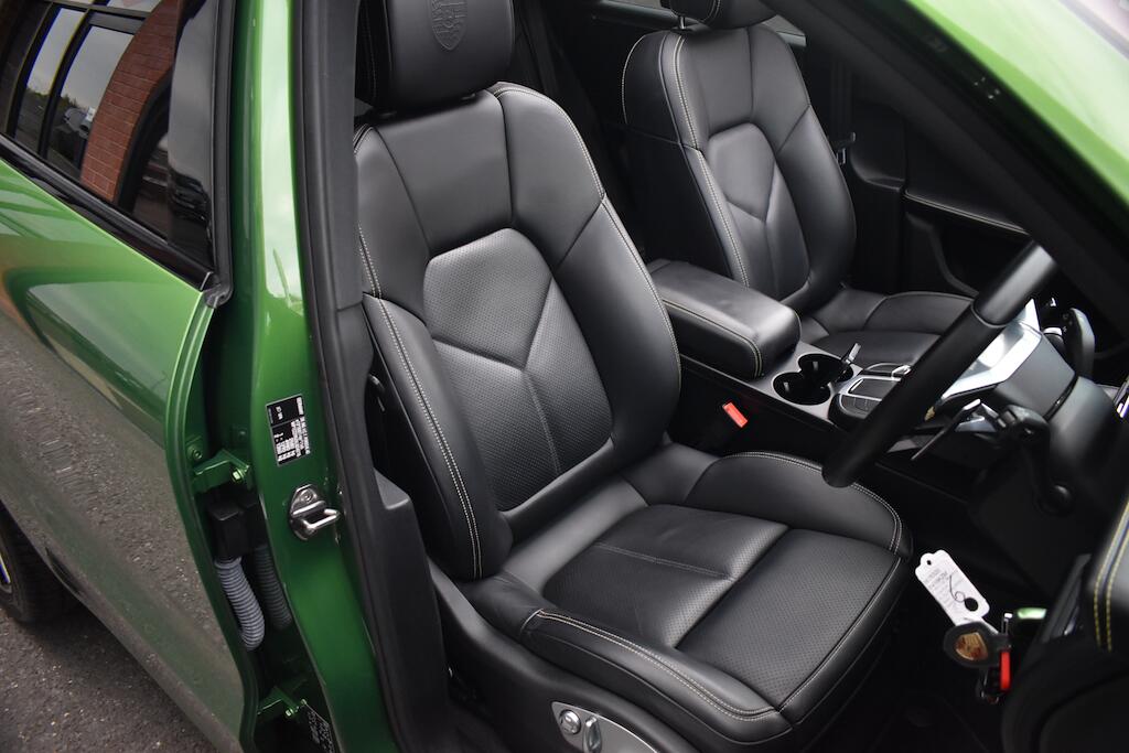 Porsche Macan view 33
