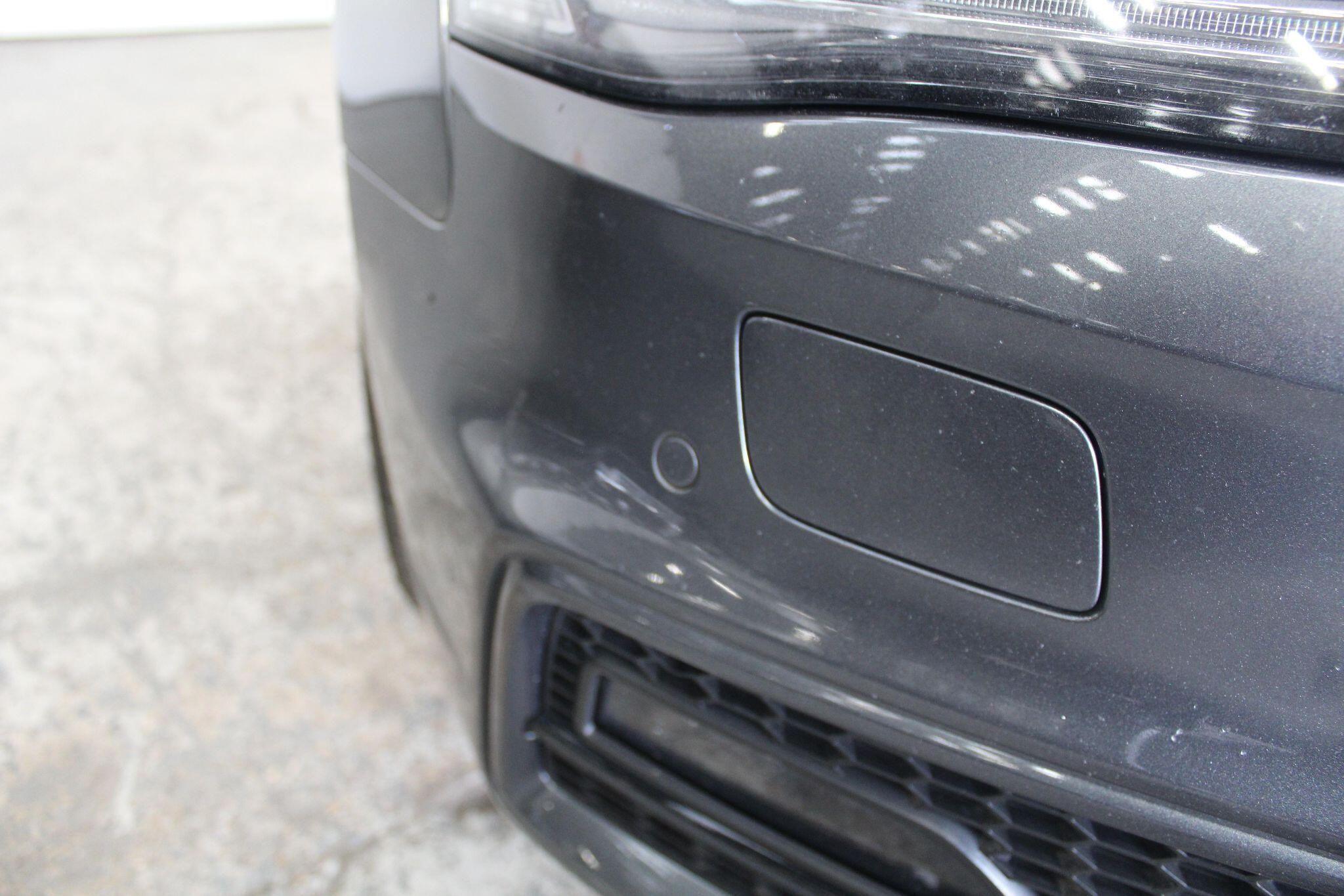 Audi A4 view 16