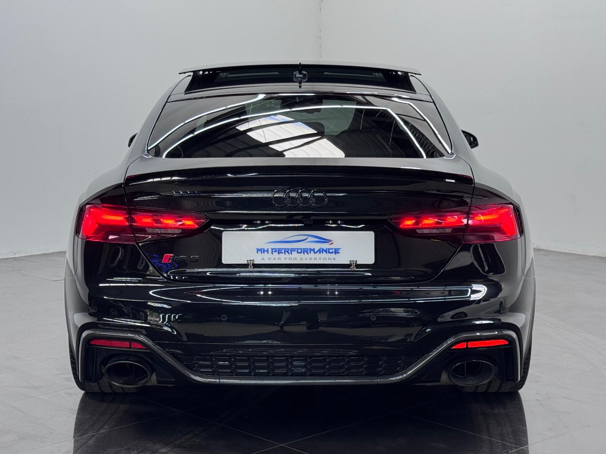 Audi RS5 view 4