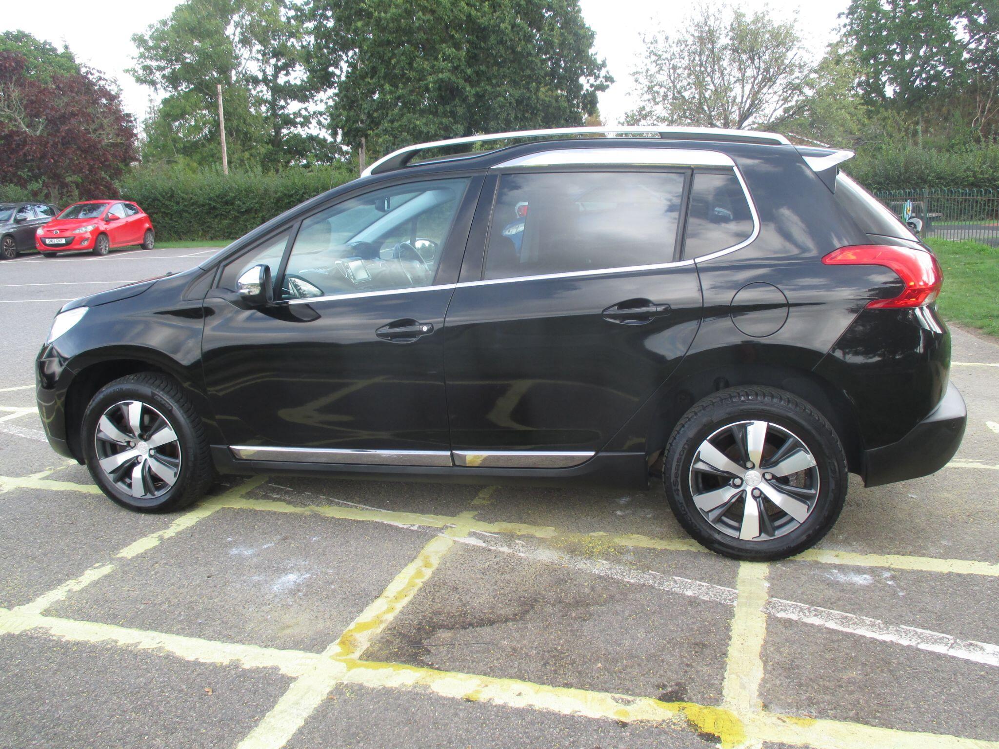 Peugeot 2008 view 15