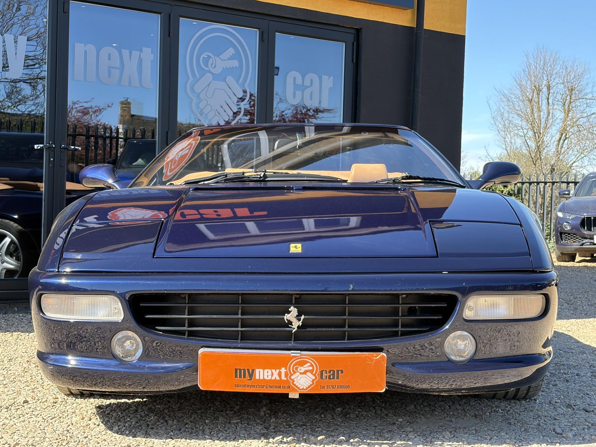 Ferrari F355 view 4