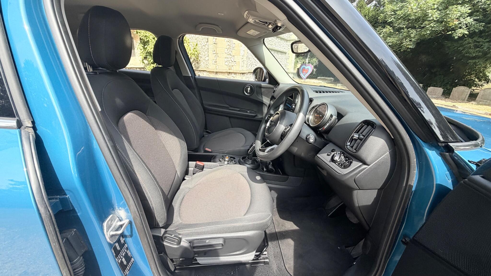 Mini Countryman view 34