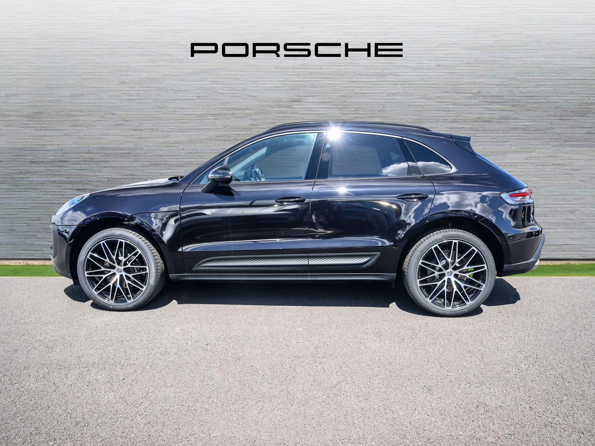 Porsche Macan view 5