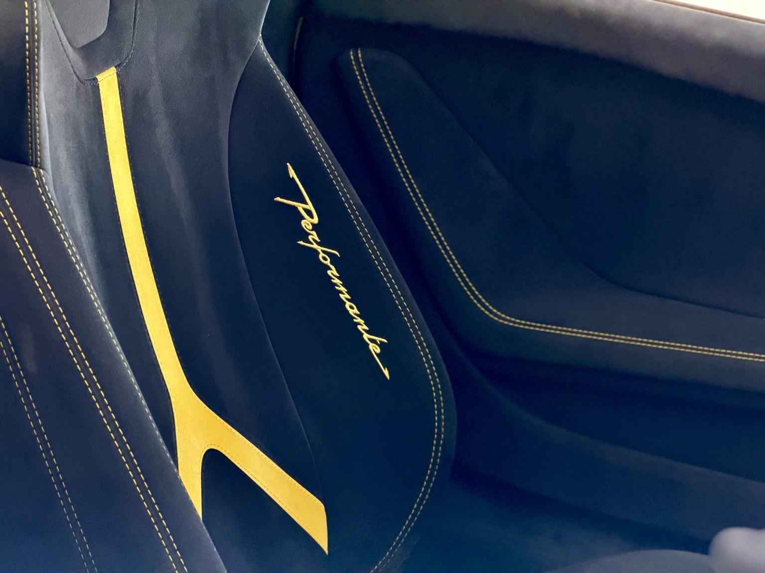 Lamborghini Huracan view 52