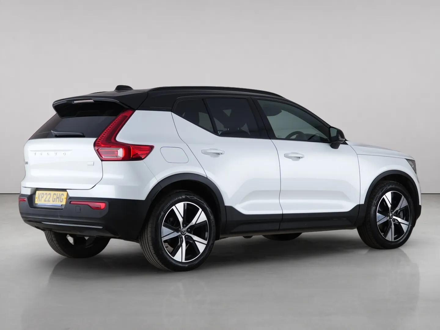 Volvo XC40 view 6