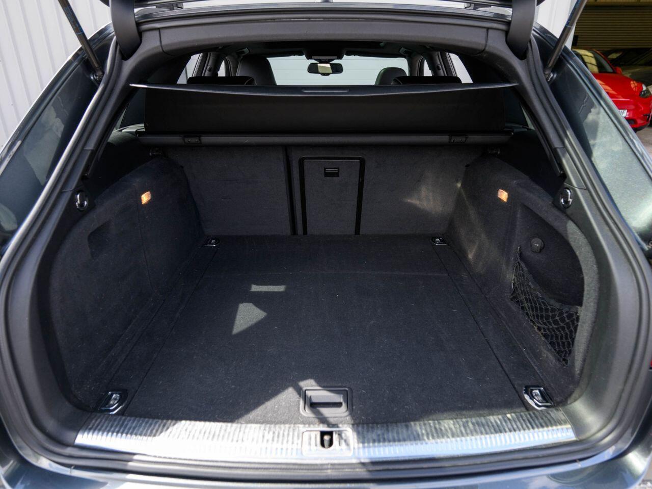 Audi RS4 view 42