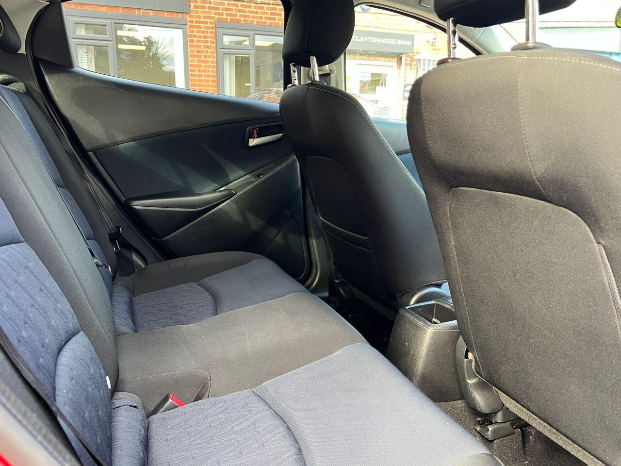 Mazda Mazda2 view 19