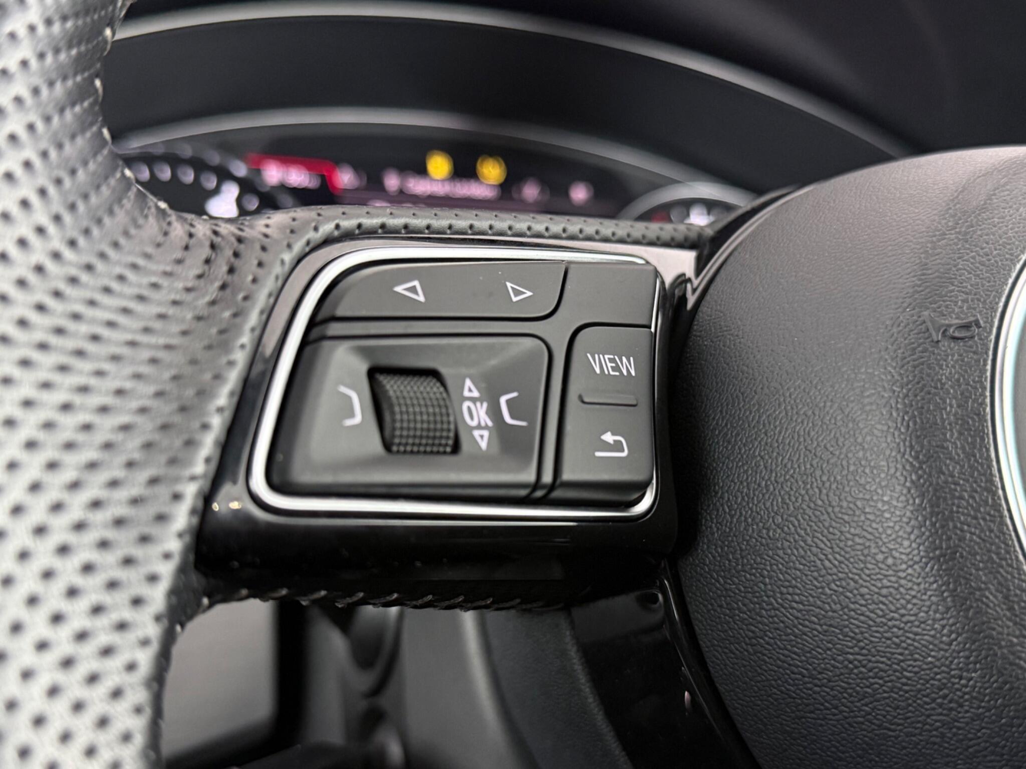 Audi A4 view 11