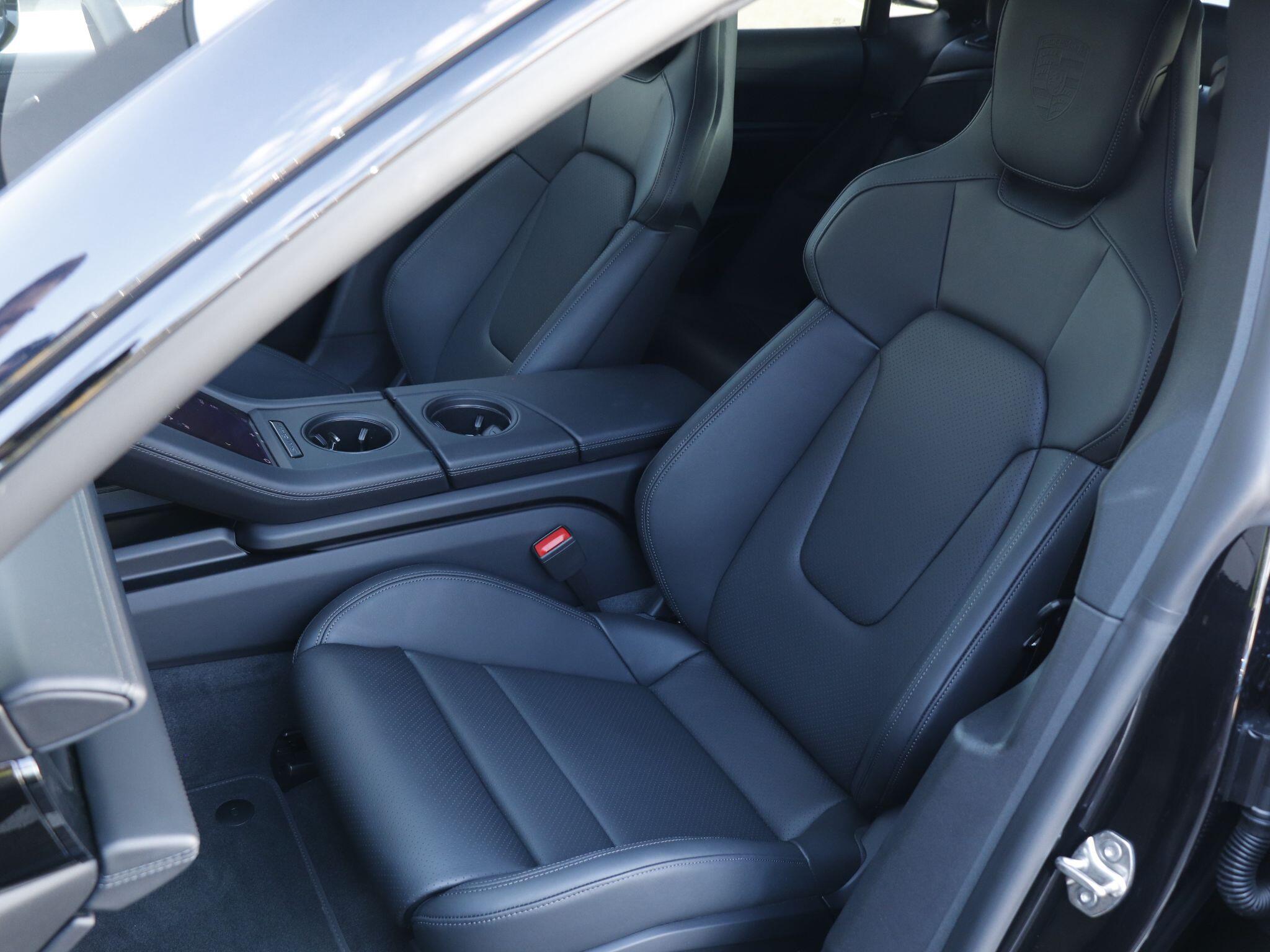 Porsche Taycan view 26