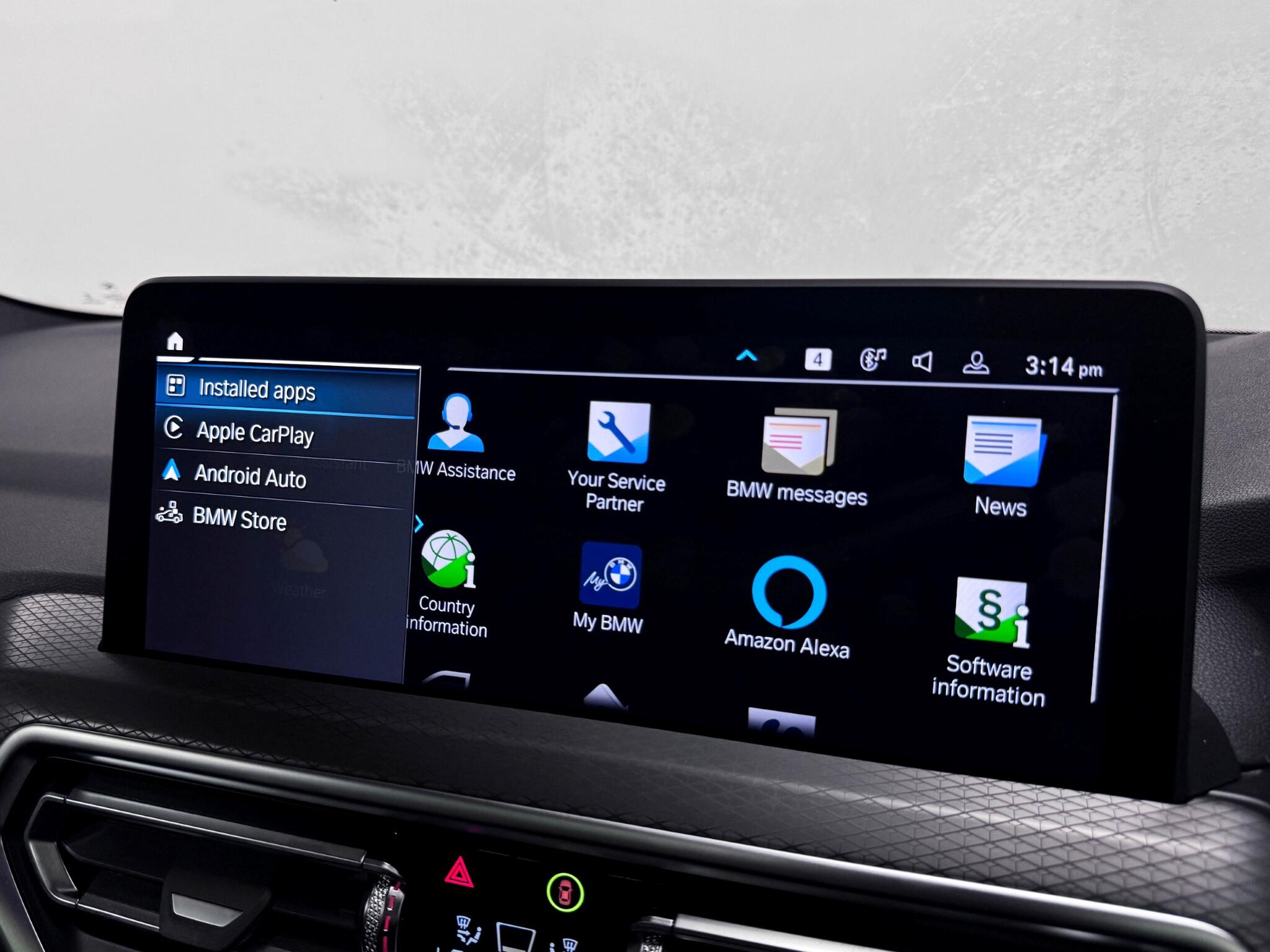 BMW X4 view 40