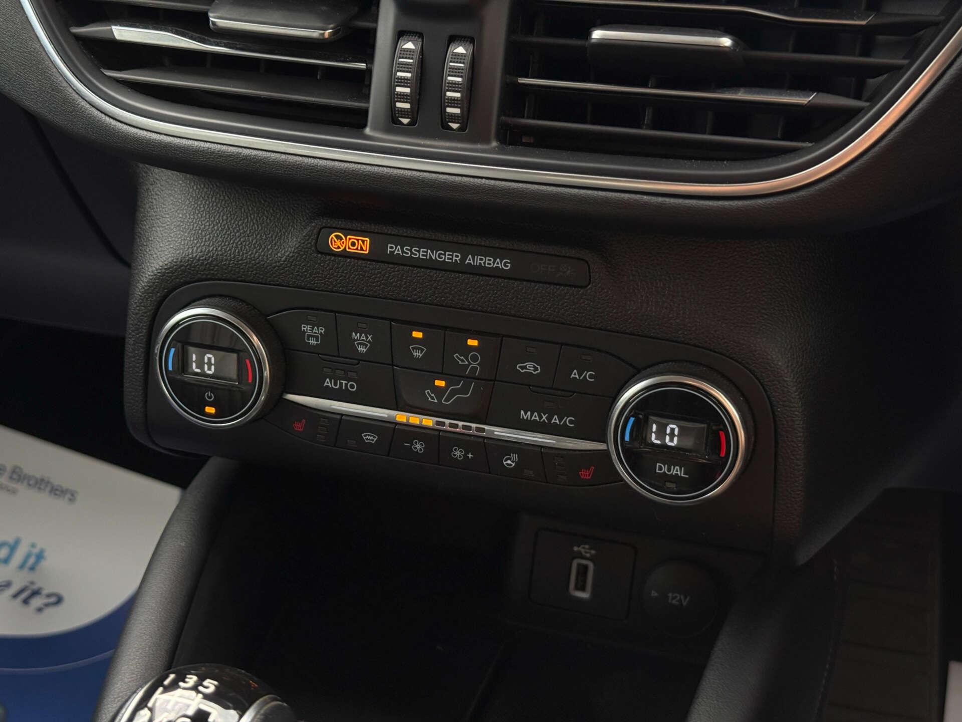 Ford Focus view 63