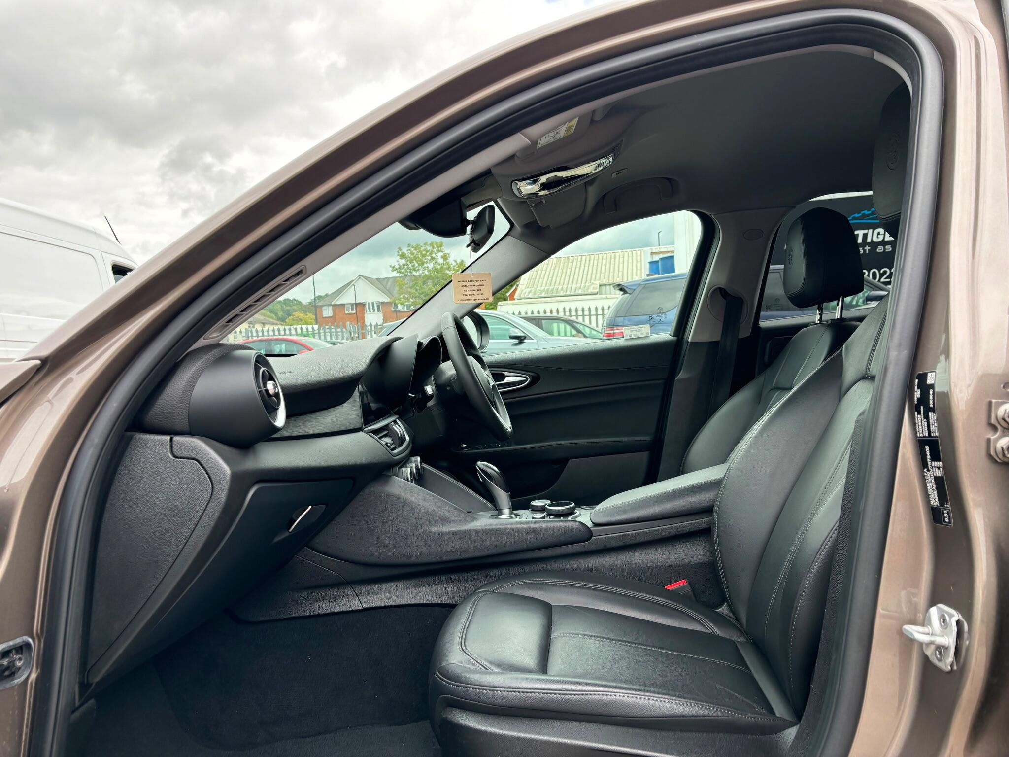 Alfa Romeo Giulia view 31