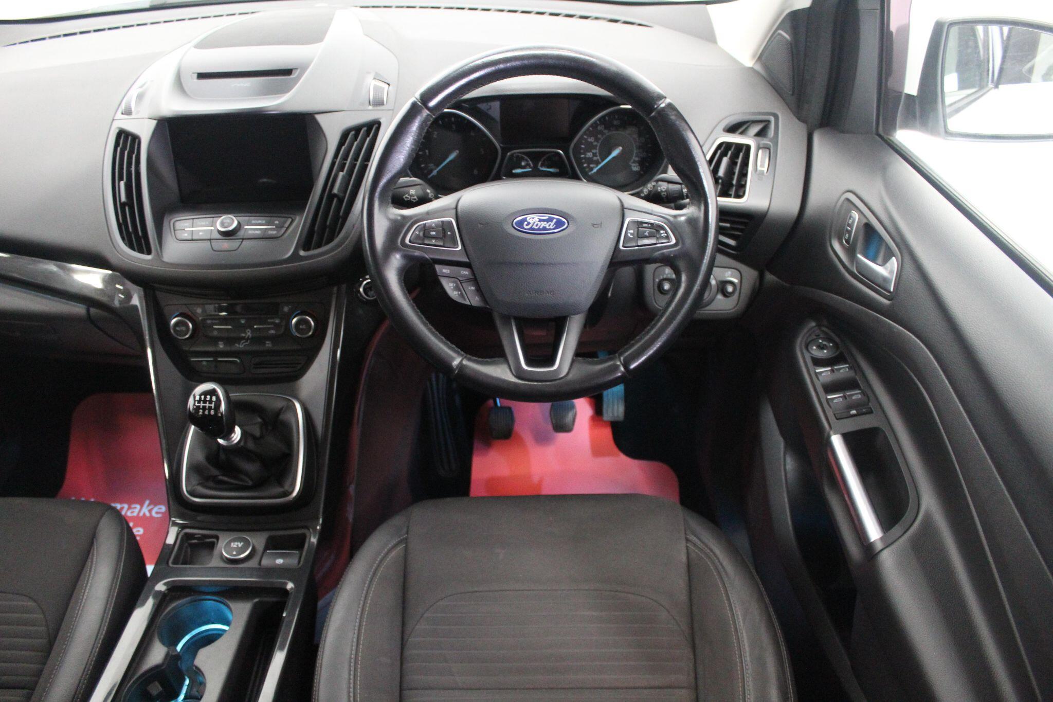 Ford Kuga view 39