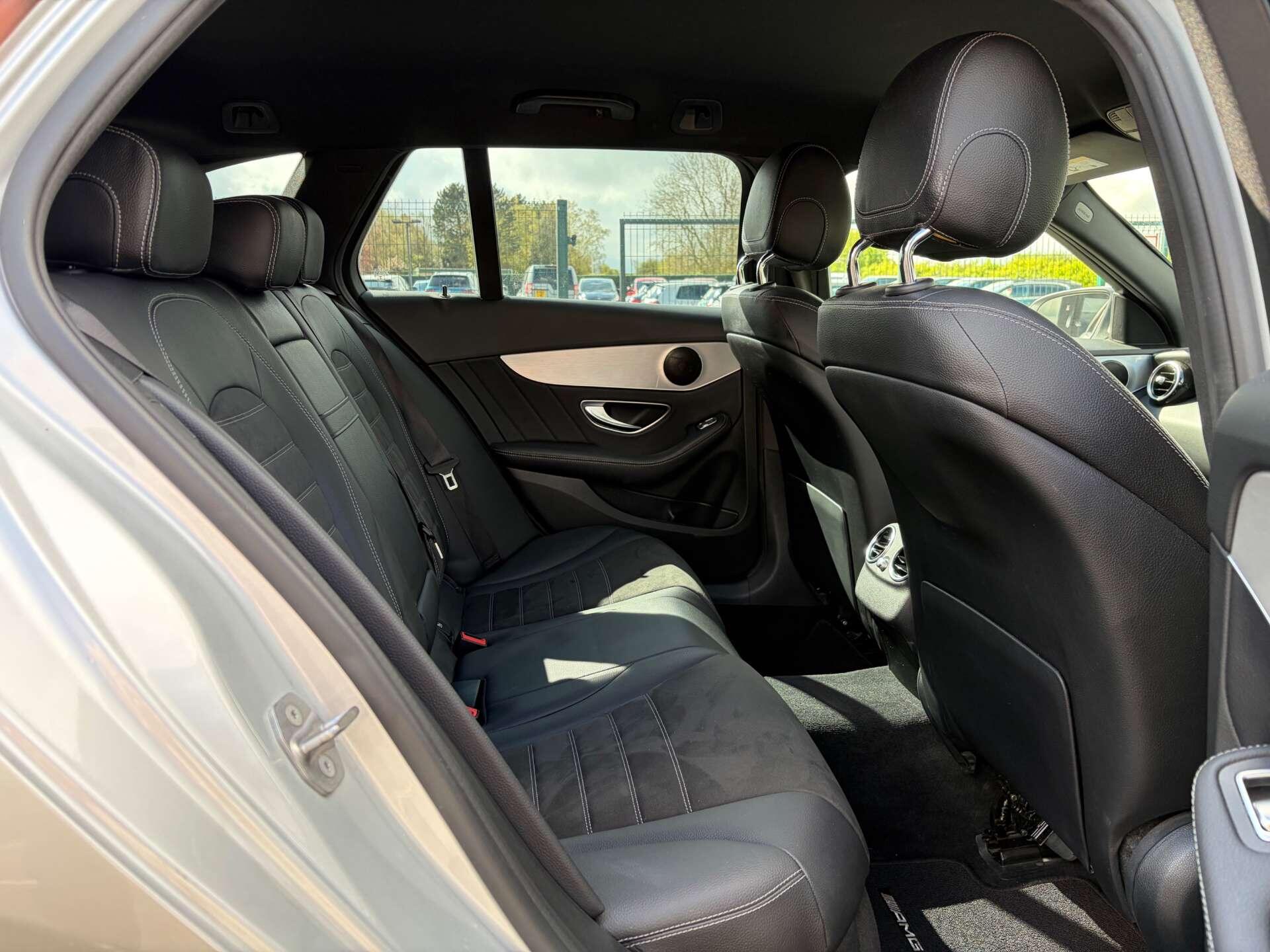 Mercedes-Benz C Class view 30