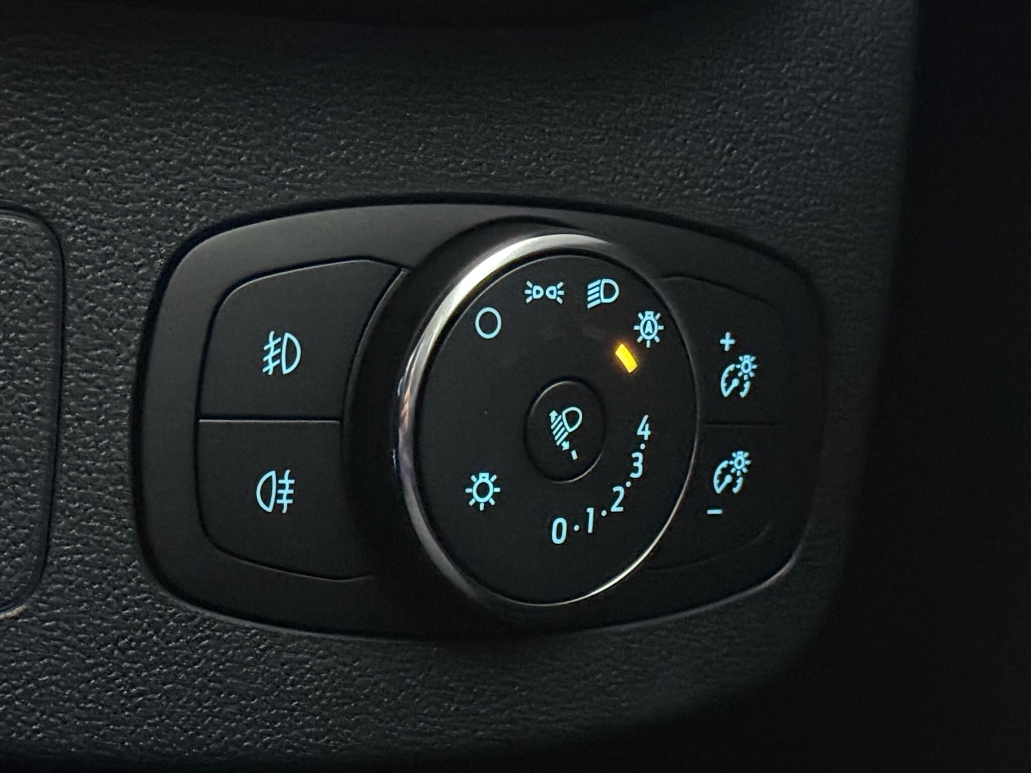Ford Puma view 26