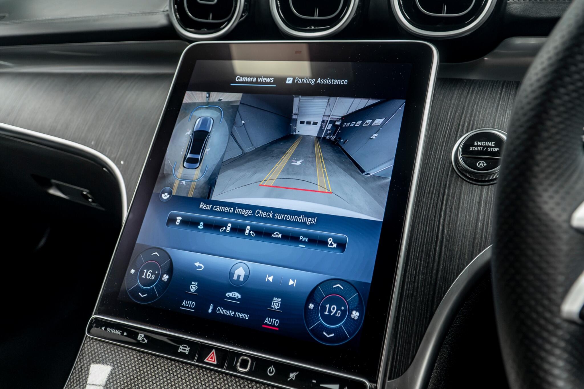 Mercedes-Benz C-Class view 27