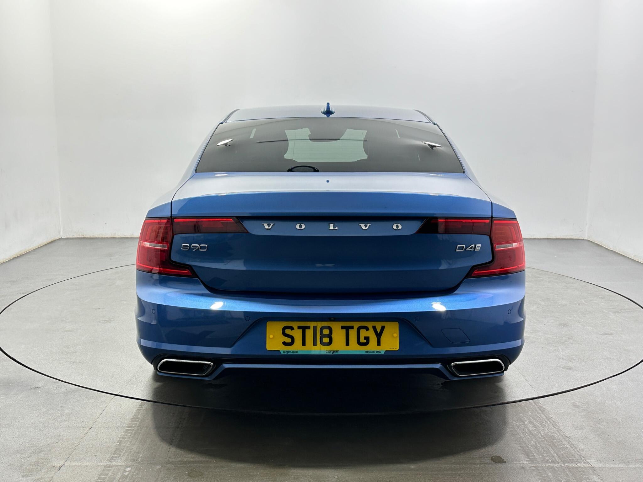 Volvo S90 view 7