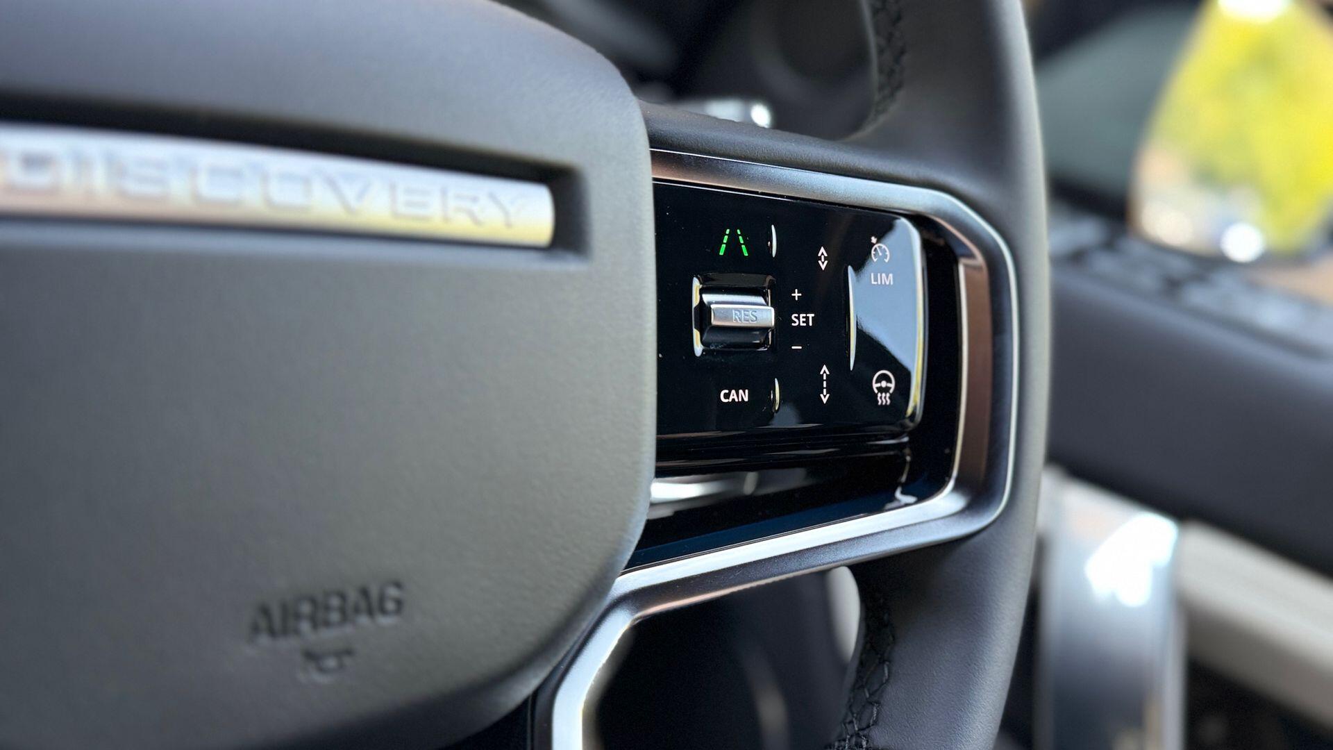 Land Rover Discovery Sport view 15