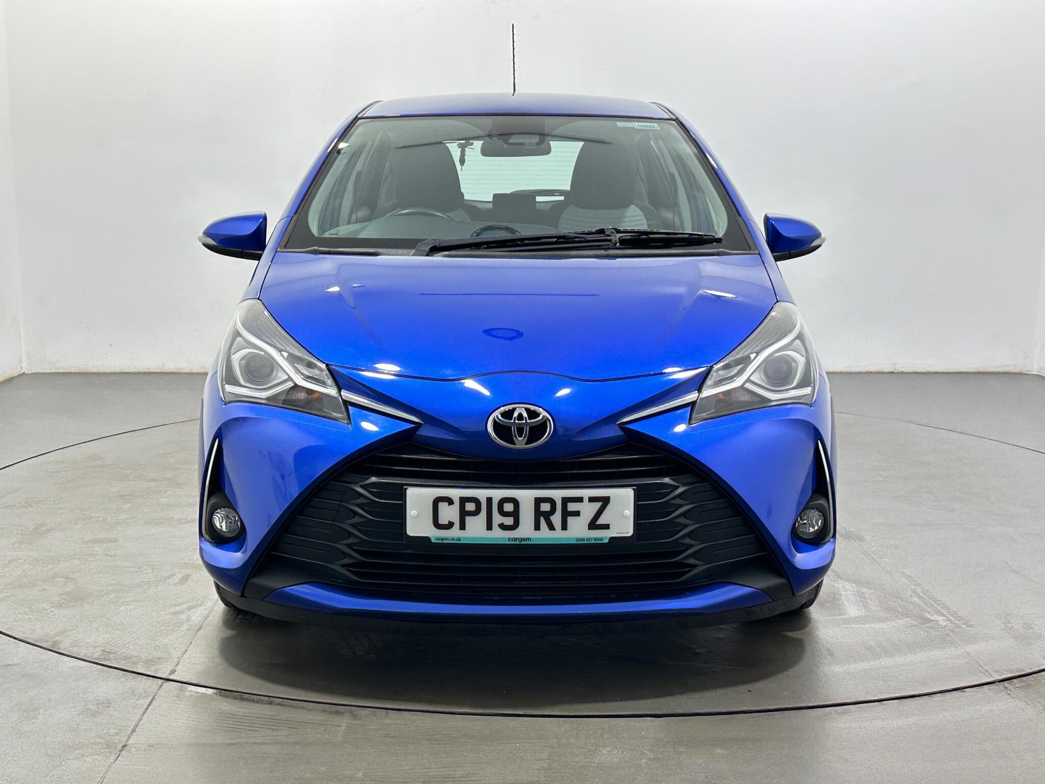 Toyota Yaris view 3