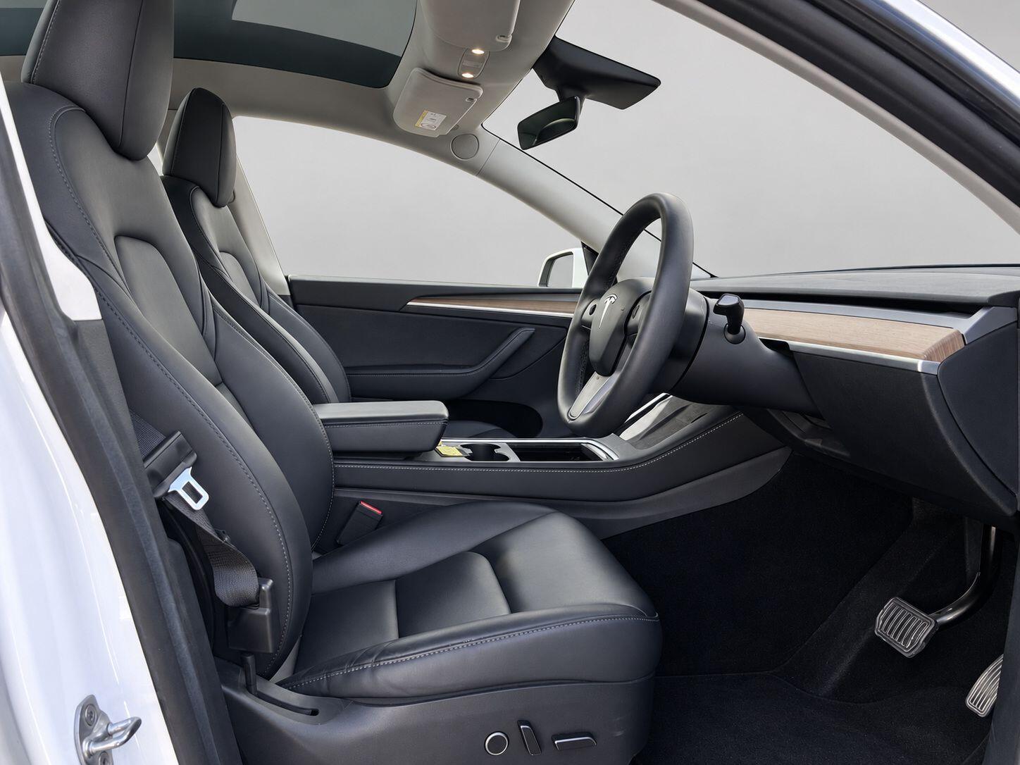Tesla Model Y view 15