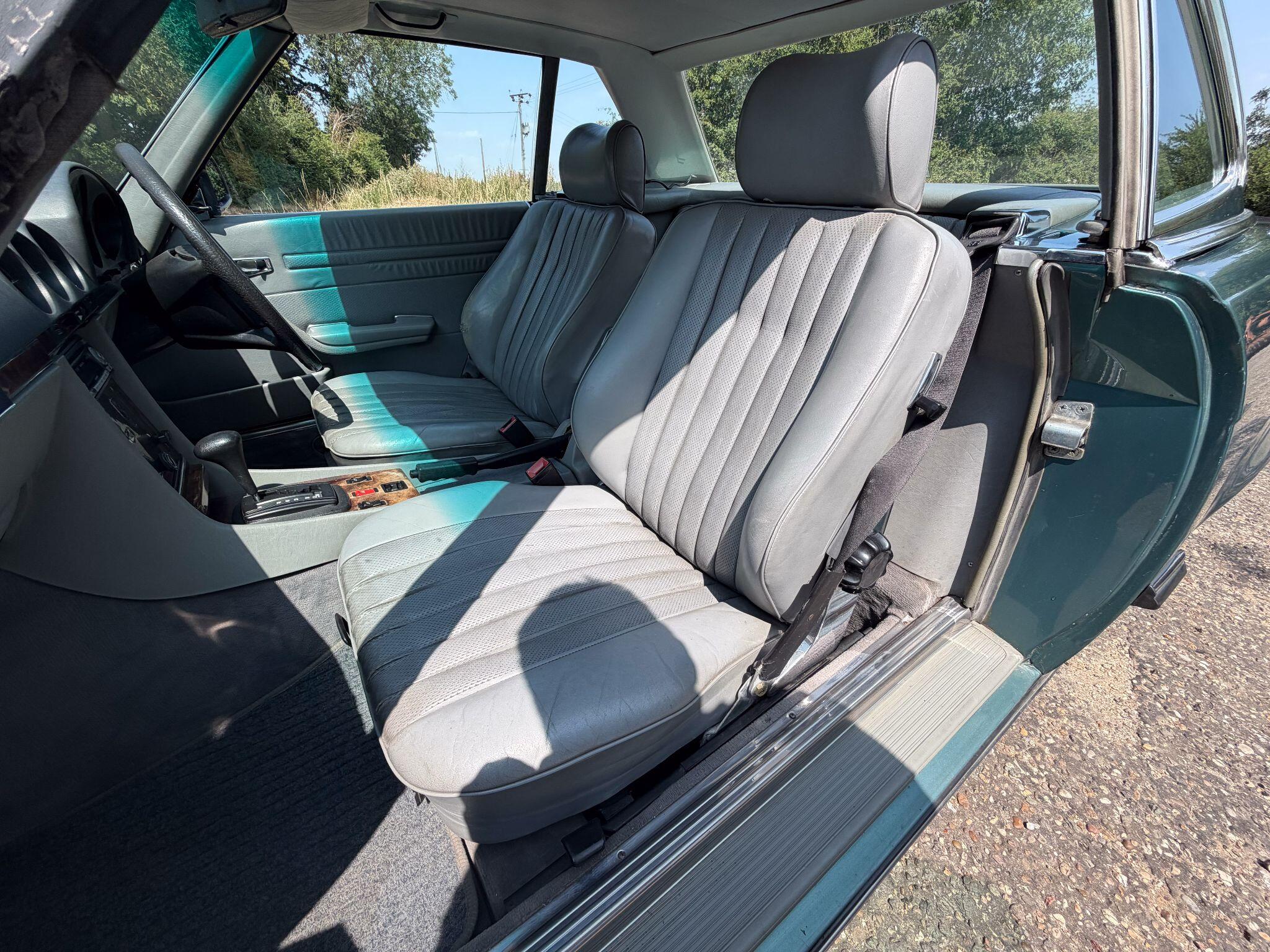 Mercedes-Benz SL view 13
