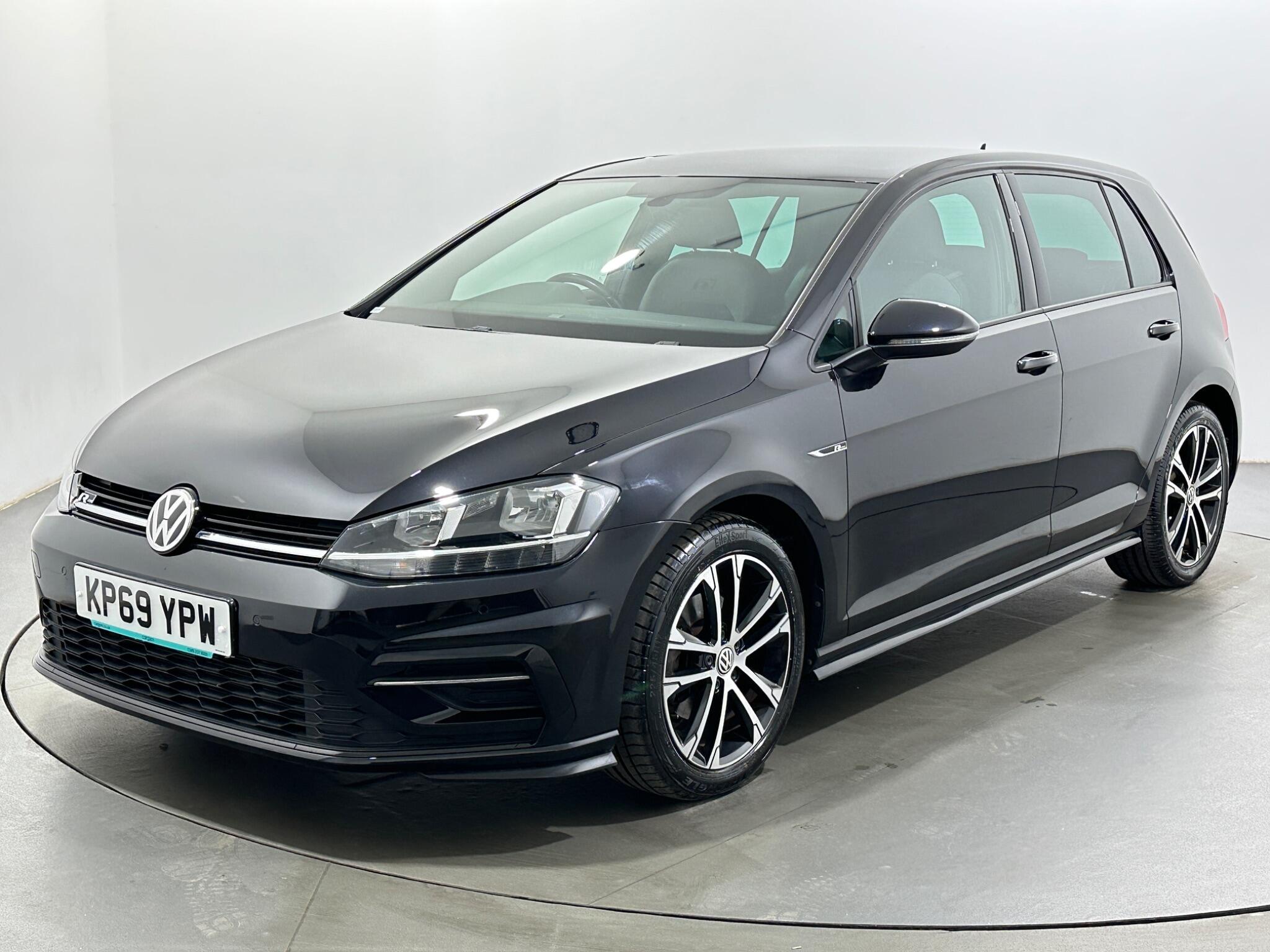 Volkswagen Golf view 4