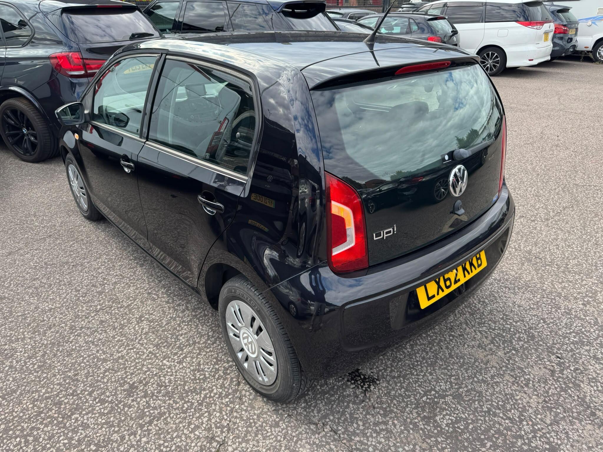 Volkswagen Up! view 16