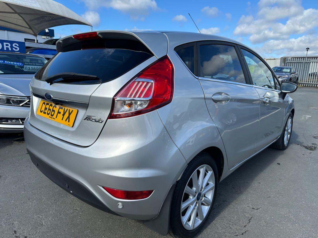 Ford Fiesta view 23