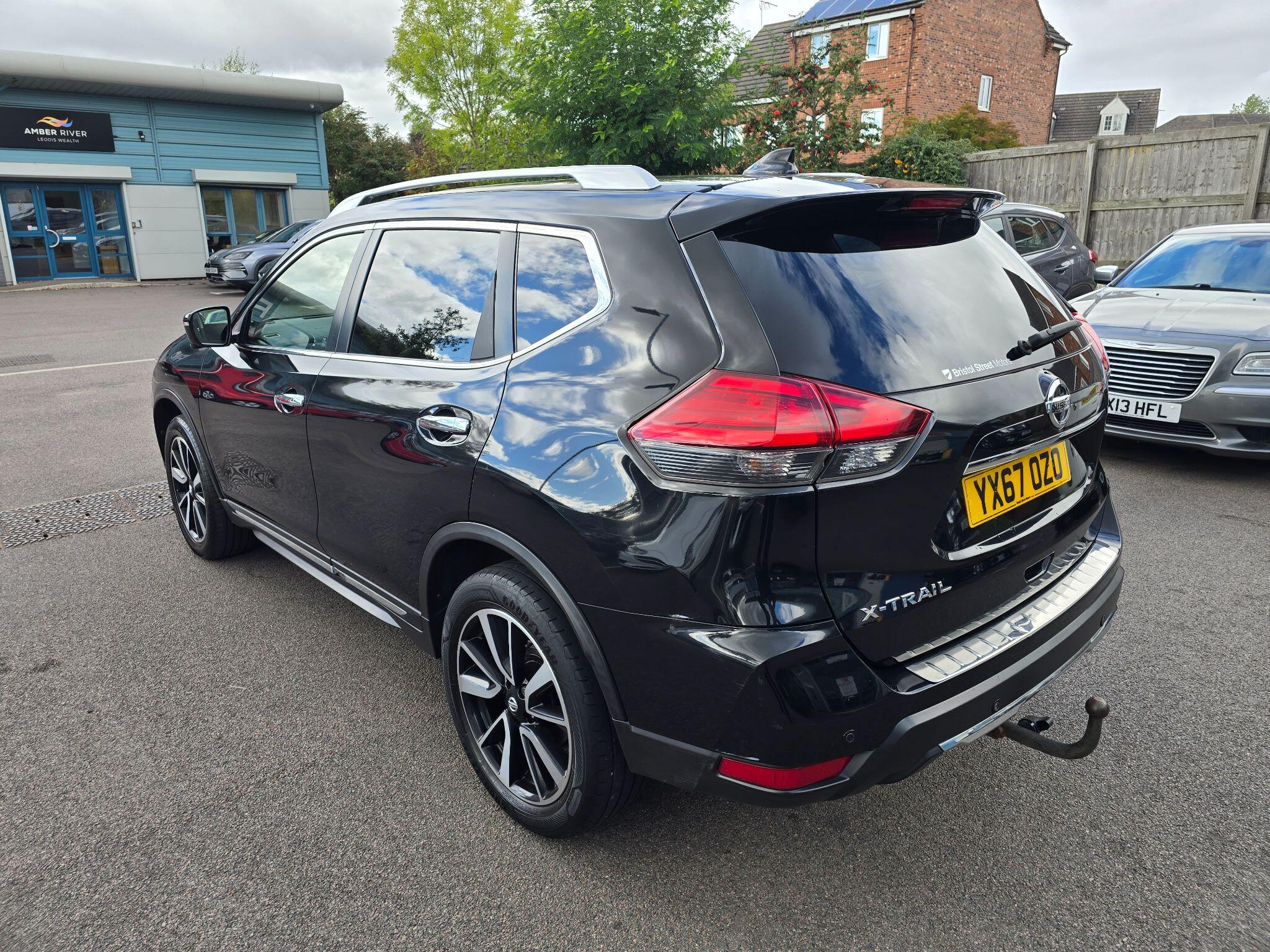 Nissan X-Trail view 11