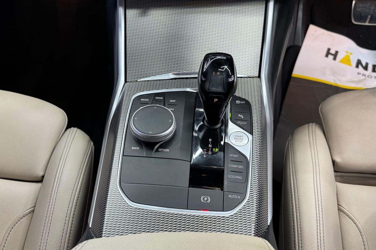 BMW 3 Series view 27